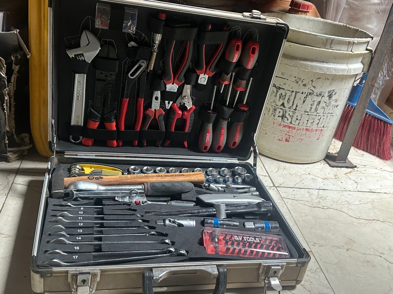 Professional Tool Kit Set